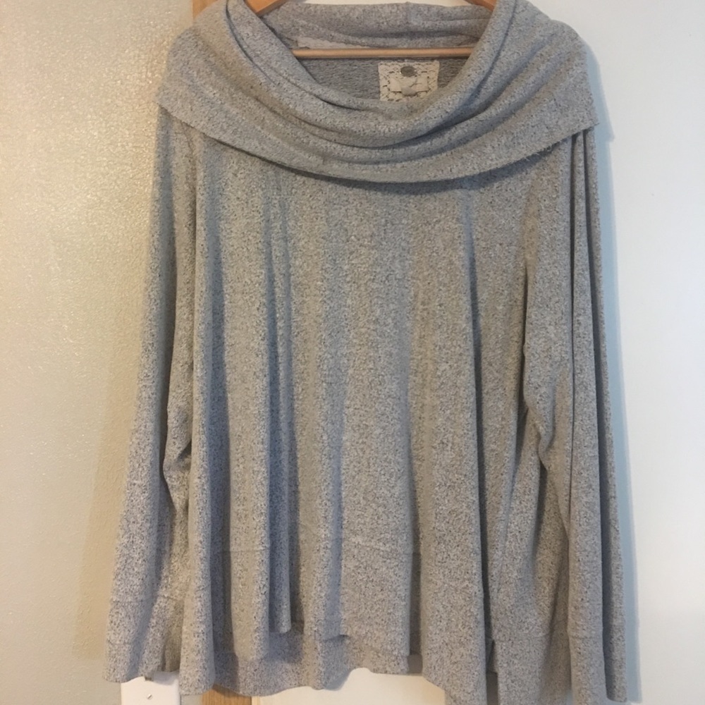 Cupio scooped neck shirt